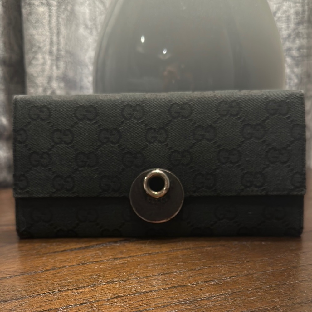 Gucci Black Wallet with Silver Accent
